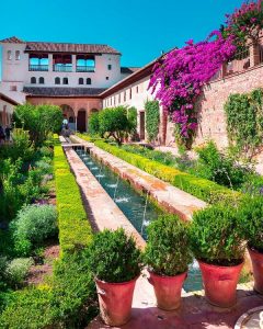 Se promener dans les jardins de l’Alhambra