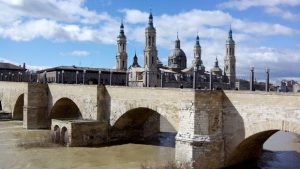 Le monument pont de pierre de Saragosse