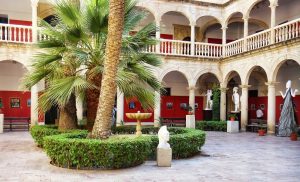 Escuela de Artes y Oficios Artísticos Almeria