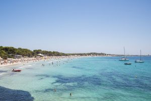 Aller se baigner à la page des Salinas Espagne