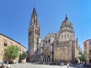 Visiter cette cathédrale Sainte-Marie à Tolède