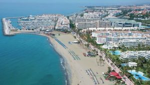 Playa De Puerto Banus