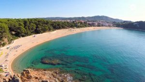 La plage de Fenals