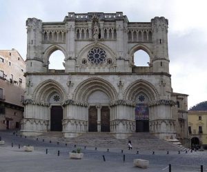 La cathédrale de Santa Maria et San Julian